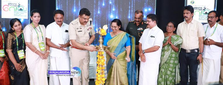 ഞാറ്റുവേല മഹോത്സവത്തിന്റെ ഭാഗമായി സംഘടിപ്പിച്ച കേഡറ്റ് മീറ്റ് തൃശൂര്‍ ജില്ലാ റൂറല്‍ പോലീസ് മേധാവി ബി. കൃഷ്ണകുമാര്‍ ഐപിഎസ് ഉദ്ഘാടനം ചെയ്യുന്നു.