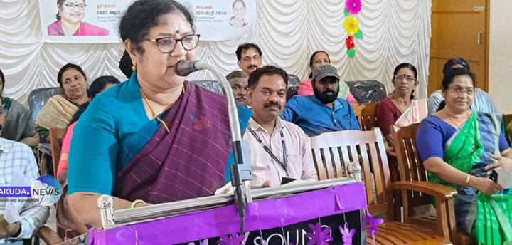 ഇരിങ്ങാലക്കുട ഗവ. മോഡല്‍ ഗേള്‍സ് ഹൈസ്‌കൂളിന്റെയും വിഎച്ച്എസ്ഇയുടെയും പുതിയ കെട്ടിടങ്ങളുടെ നിര്‍മാണോദ്ഘാടനം മന്ത്രി ആര്‍. ബിന്ദു നിര്‍വഹിക്കുന്നു.