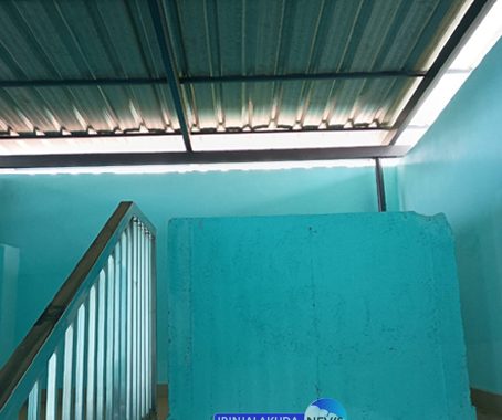 അപകടാവസ്ഥയിലായ ഇരിങ്ങാലക്കുട ബ്ലോക്ക് പഞ്ചായത്തിന് കീഴിലുള്ള ആനന്ദപുരം സാമൂഹിക ആരോഗ്യ കേന്ദ്രം.
