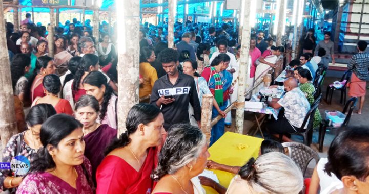 നാലമ്പല ദര്‍ശനത്തിനായി അരിപ്പാലം പായമ്മല്‍ ക്ഷേത്രത്തില്‍ ഭക്തജനങ്ങളുടെ തിരക്ക്.