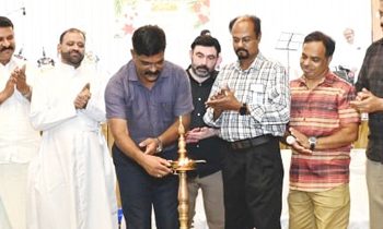 ക്രൈസ്റ്റ് നഗര്‍ റെസിഡന്റ് അസോസിയേഷന്റെ വാര്‍ഷികാഘോഷം സ്‌പെഷല്‍ ബ്രാഞ്ച് ഡി.വൈ.എസ്.പി പി.ആര്‍. ബിജോയ് ഉദ്ഘാടനം ചെയ്യുന്നു.