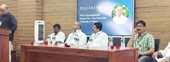 ക്രൈസ്റ്റ് കോളജ് ബികോം പ്രൊഫഷണല്‍ വിഭാഗത്തിന്റെ ആഭിമുഖ്യത്തില്‍ നടത്തിയ ദേശീയതല സെമിനാര്‍ കാലിക്കട്ട് യൂണിവേഴ്‌സിറ്റി മുന്‍ വൈസ് ചാന്‍സിലര്‍ പ്രഫസര്‍ കെ. രവീന്ദ്രനാഥ് ഉദ്ഘാടനം ചെയ്യുന്നു.