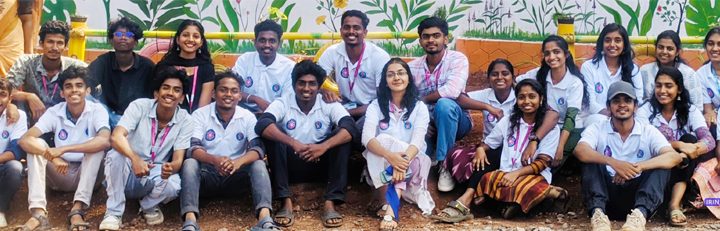 ക്രൈസ്റ്റ് കോളജ് എന്‍എസ്എസ് ടീം.