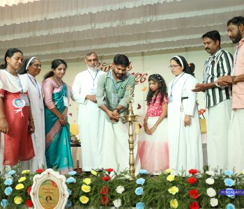 എടത്തിരിഞ്ഞി സെന്റ് മേരീസ് സ്‌കൂളിന്റെ വാര്‍ഷികാഘോഷം പടിയൂര്‍ പഞ്ചായത്ത് പ്രസിഡന്റ്് കെ.പി. കണ്ണന്‍ ഉദ്ഘാടനം ചെയ്യുന്നു.