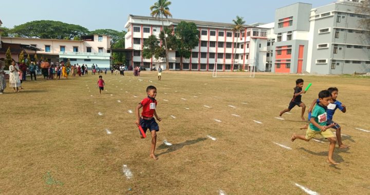 ഇരിങ്ങാലക്കുട ഡോണ്‍ ബോസ്‌കോ സ്‌കൂള്‍ ഗ്രൗണ്ടില്‍ നടന്ന വിദ്യഭ്യാസ ഉപജില്ലാ കിഡീസ് കായികമേള.
