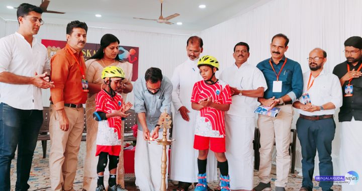 സെന്റ് മേരിസ് സ്‌കൂളില്‍ വച്ച് കേരള സംസ്ഥാന സ്‌കേറ്റിംഗ് ചാംപ്യന്‍ ഷിപ്പ്
 തൃശൂര്‍ ജില്ലാ പഞ്ചായത്ത് വൈസ് പ്രസിഡന്റ് ടി.കെ. സുധിഷ് ഉദ്ഘാടനം ചെയ്യുന്നു.