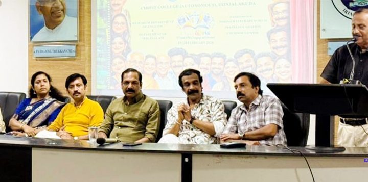 ക്രൈസ്റ്റ് കോളജ് ലിബ്രിസ് ലിറ്റററി ഫെസ്റ്റ് 2026 ന്‍റെ സമാപന സമ്മേളനത്തില്‍ മോഹന്‍ദാസ് പാറപ്പുറത്ത് മുഖ്യപ്രഭാഷണം നടത്തുന്നു.