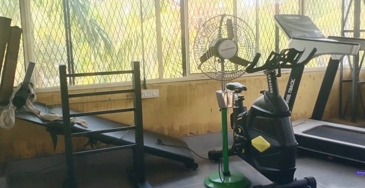 പടിയൂര്‍ പഞ്ചായത്ത് ഓഫീസിനു മുകളിലെ മീറ്റിംഗ് ഹാളില്‍ ഒരുക്കിയിരിക്കുന്ന വനിതാ ജിം.