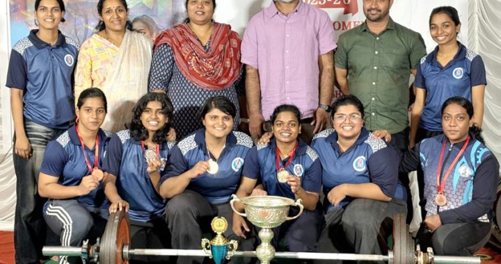 കാലിക്കട്ട് യൂണിവേഴ്‌സിറ്റി ഇന്റര്‍ സോണ്‍ പവര്‍ലിഫ്റ്റിംഗ് ചാമ്പ്യന്‍ഷിപ്പില്‍ തുടര്‍ച്ചയായി രണ്ടാം തവണയും ചാമ്പ്യന്‍മാരായ ക്രൈസ്റ്റ് കോളജ് ടീം. ക്രൈസ്റ്റ് കോളജ് താരം പ്രതീക്ഷ സജികുമാര്‍ പവര്‍ വുമണ്‍ ഓഫ് കാലിക്കട്ട് യൂണിവേഴ്‌സിറ്റിയായി തെരഞ്ഞെടുക്കപ്പെട്ടു.