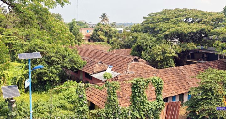 എഡ്യൂക്കേഷണല്‍ ഹബ് സ്ഥാപിക്കാന്‍ ഉദ്ദേശിക്കുന്ന ബസ് സ്റ്റാന്‍ഡിനു സമീപത്തെ ഫാഷന്‍ ഡിസൈനിംഗ് സ്ഥാപനം പ്രവര്‍ത്തിക്കുന്ന സ്ഥലം.