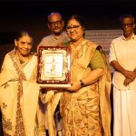 മോഹിനിയാട്ടം ആചാര്യ നിര്‍മ്മലാ പണിക്കര്‍ക്ക് ഷട്കാല ഗോവിന്ദമാരാര്‍ പുരസ്‌കാരം സമര്‍പ്പിച്ചു