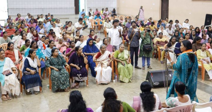 മാറ്റത്തിനൊരോട്ട് മുദ്രാവാക്യവുമായി യുഡിഎഫ് സ്ഥാനാര്‍ഥി തോമസ് ഉണ്ണിയാടന്റെ വിജയത്തിനായി യുഡിഎഫിലെ മഹിളാ സംഘടനകളുടെ നേതൃത്വത്തില്‍ നടത്തിയ വനിതാ സംഗമം യൂത്ത് കോണ്‍ഗ്രസ് സംസ്ഥാന ജനറല്‍ സെക്രട്ടറി ഡോ. സോയ ജോസഫ് ഉദ്ഘാടനം ചെയ്യുന്നു.