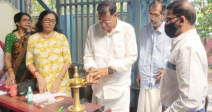 ഇരിങ്ങാലക്കുട സേവാഭാരതി ആരോഗ്യ വിഭാഗവും കൊമ്പടിഞ്ഞാമാക്കല്‍ ലയണ്‍സ് ക്ലബ്ബും ഇരിങ്ങാലക്കുട മെട്രോ ഹെല്‍ത്ത് കെയറും മെട്രോ ഐ കെയറും സംയുക്തമായി സംഘടിപ്പിച്ച മെഗാ ജനറല്‍ മെഡിക്കല്‍ ക്യാമ്പ് ലയണ്‍സ് ക്ലബ് ഡിസ്ട്രിക്ട് കോ ഓര്‍ഡിനേറ്റര്‍ ജോണ്‍സണ്‍ കോലങ്കണ്ണി ഉദ്ഘാടനം ചെയ്യുന്നു.