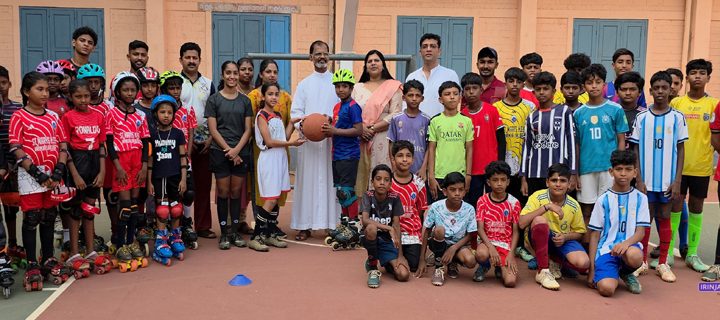 സെന്റ് മേരീസ് ഹയര്‍ സെക്കന്‍ഡറി സ്‌കൂളില്‍ നടക്കുന്ന വിവിധ സ്‌പോര്‍ട്സിനങ്ങളുടെ സമ്മര്‍ കോച്ചിംഗ് ക്യാമ്പിന്റെ ഉദ്ഘാടനം സ്‌കൂള്‍ മാനേജര്‍ റവ.ഡോ. ലാസര്‍ കുറ്റിക്കാടന്‍ നിര്‍വഹിക്കുന്നു.