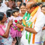 ഊഷ്മളമീ…… സ്‌നേഹം… വാശിയേറി പ്രചാരണം