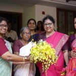 ഡോ. ആര്‍. ബിന്ദു വേളൂക്കര ആളൂര്‍ പഞ്ചായത്തുകളില്‍ പര്യടനം നടത്തി