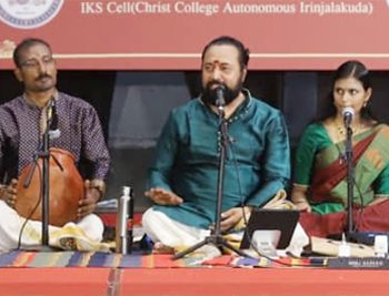 വരവീണ സ്‌കൂള്‍ ഓഫ് മ്യൂസിക്കിന്റെ പത്താം വാര്‍ഷിക ആഘോഷത്തിന്റെ ഭാഗമായി ഡോ. ചേര്‍ത്തല രംഗനാഥ ശര്‍മ അവതരിപ്പിച്ച സംഗീതക്കച്ചേരി.