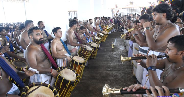കൂടല്‍മാണിക്യം ഉത്സവത്തിന്റെ ഭാഗമായി പള്ളിവേട്ട ദിവസമായ ഇന്നലെ പെരുവനം കുട്ടന്‍മാരാരുടെ നേതൃത്വത്തില്‍ നടന്ന പഞ്ചാരിമേളം.