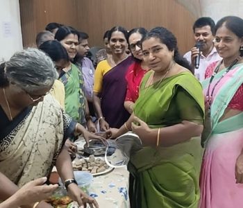 മുരിയാട് പഞ്ചായത്തും ഇരിങ്ങാലക്കുട ഐസിഡിഎസുമായി സംയോജിച്ച് കേന്ദ്ര സര്‍ക്കാര്‍ പദ്ധതിയായ പോഷണ്‍ പക്വാടാ 2026 മുരിയാട് പഞ്ചായത്ത് പ്രസിഡന്റ് സരള വിക്രമന്‍ ഉദ്ഘാടനം ചെയ്യുന്നു.