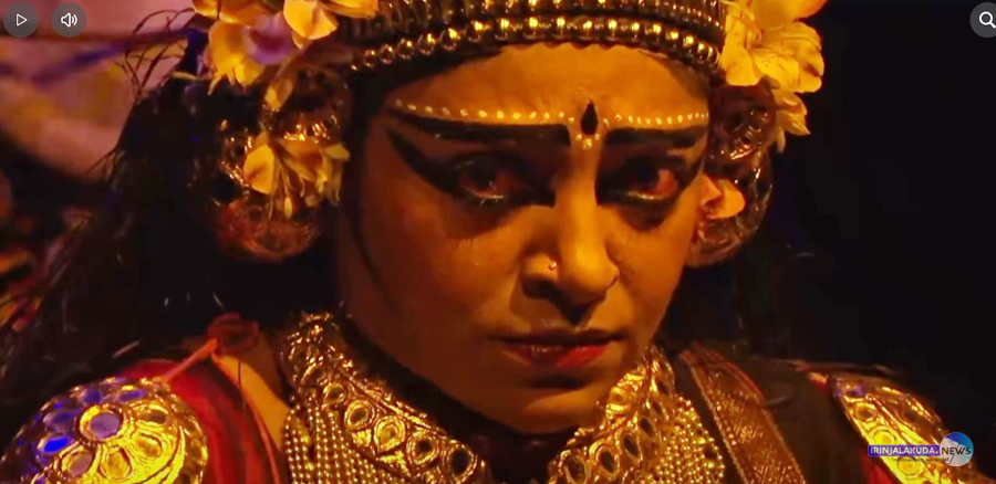 കപിലാ വേണു.