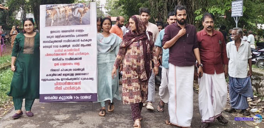 മൂര്‍ക്കനാട് ജനകീയ കൂട്ടായ്മ ആലുംപറമ്പ് പരിസരത്ത് നടത്തിയ പ്രതിഷേധയോഗം രണ്ടാം വാര്‍ഡ് കൗണ്‍സിലര്‍ വിഷ്ണു പ്രഭാകരന്‍ ഉദ്ഘാടനം ചെയ്യുന്നു.