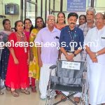 സബ് രജസ്ട്രാര്‍ ഓഫീസിലേക്ക് വീല്‍ ചെയര്‍ സംഭാവന നല്‍കി