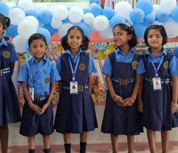 ഇരിങ്ങാലക്കുട ഭാരതീയ വിദ്യാഭവന്‍ സ്‌കൂളില്‍ പ്രവേശനം നേടിയ ഇരട്ടക്കുട്ടികളുടെ നാലു ജോഡികള്‍.