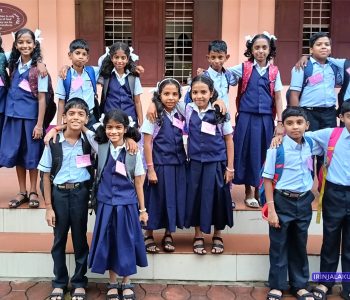 ഇരിങ്ങാലക്കുട ലിറ്റില്‍ ഫഌവര്‍ സ്‌കൂളില്‍ പ്രവേശനം നേടിയ ഇരട്ടക്കുട്ടികളുടെ ഏഴു ജോഡികള്‍