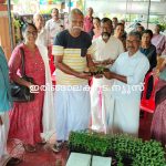 സ്‌നേഹത്തണല്‍ സീനേജ് ക്ലബ് ചെണ്ടുമല്ലി തൈ വിതരണം ചെയ്തു