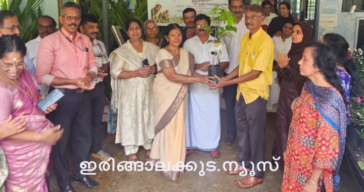 ഇരിങ്ങാലക്കുട നഗരസഭ കൃഷിഭവന്റെ നേതൃത്വത്തില്‍ സംഘടിപ്പിച്ച ഞാറ്റുവേല ചന്ത നഗരസഭ വൈസ് ചെയര്‍പേഴ്‌സണ്‍ ചിന്ത ധര്‍മ്മരാജന്‍ ഉദ്ഘാടനം ചെയ്യുന്നു.