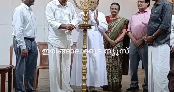 പാദുവാനഗര്‍ ഐക്കരക്കുന്ന് സെന്റ് ആന്റണീസ് പള്ളിയിലെ പിതൃവേദി സംഘടനയുടെ നേതൃത്വത്തില്‍ സംഘടിപ്പിച്ച സൗജന്യ മെഡിക്കല്‍ ക്യാമ്പ് ലയണ്‍സ് ക്ലബ് കൊമ്പൊടിഞ്ഞാമാക്കല്‍ പ്രസിഡന്റ് ജോണ്‍സണ്‍ കോലങ്കണ്ണി ഉദ്ഘാടനം ചെയ്യുന്നു.