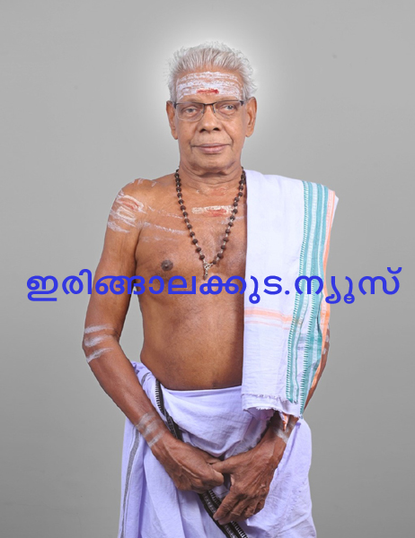 കിഴക്കേ വാരനാട്ട് നാരായണകുറുപ്പ്.