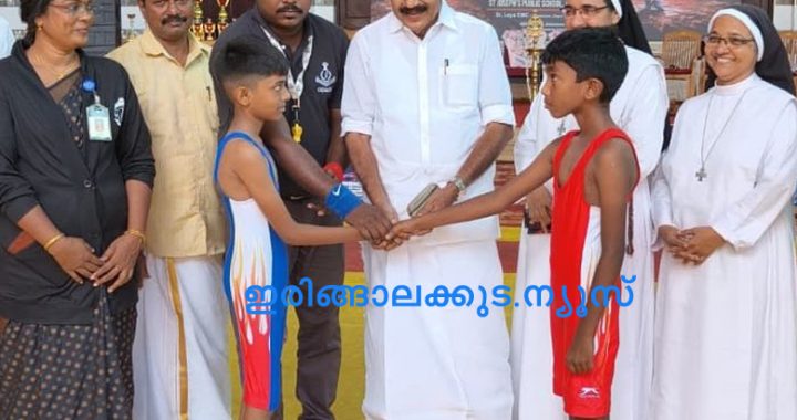 തൃശൂര്‍ ജില്ലാതല ഗുസ്തി മത്സരം ആനന്ദപുരം സെന്റ് ജോസഫ്‌സ് പബ്ലിക് സ്‌കൂളില്‍ അഡ്വ. തോമസ് ഉണ്ണിയാടന്‍ എംഎല്‍എ ഉദ്ഘാടനം ചെയ്യുന്നു.